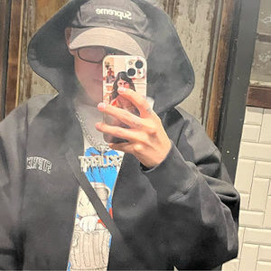 Meet your Posher, Wizi le